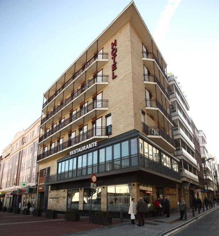 La Bilbaina Hotel บิโตเรีย-กัสเตซ ภายนอก รูปภาพ
