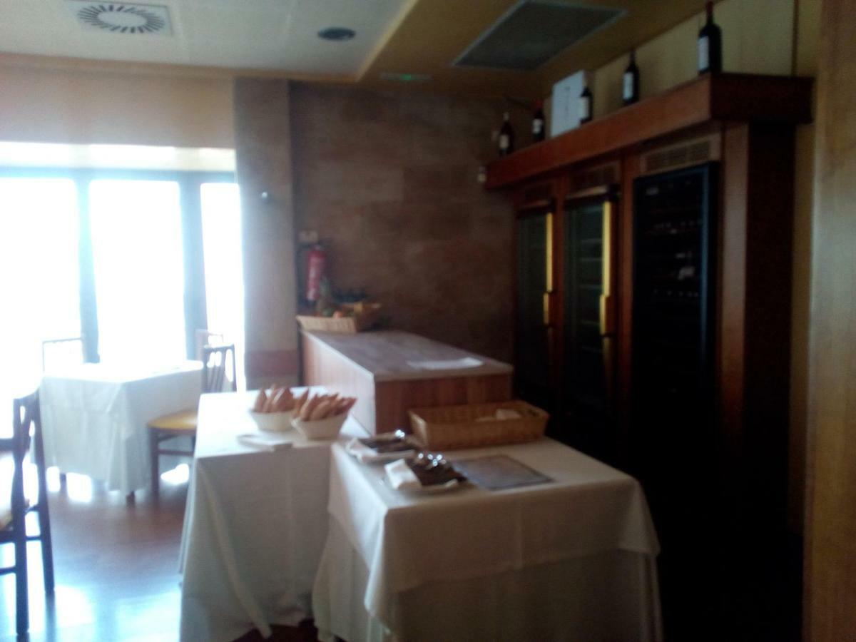 La Bilbaina Hotel บิโตเรีย-กัสเตซ ภายนอก รูปภาพ